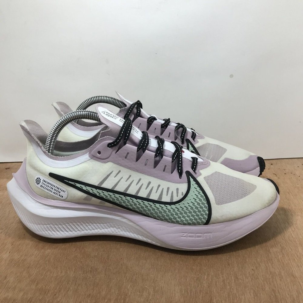 Nike Womens Zoom Gravity BQ3203-102 Purple Running Shoes Sneakers Size 10